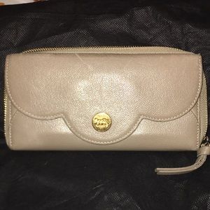 New Clearance! 🤯🥰 Authentic SEEBY CHLOE WALLET
